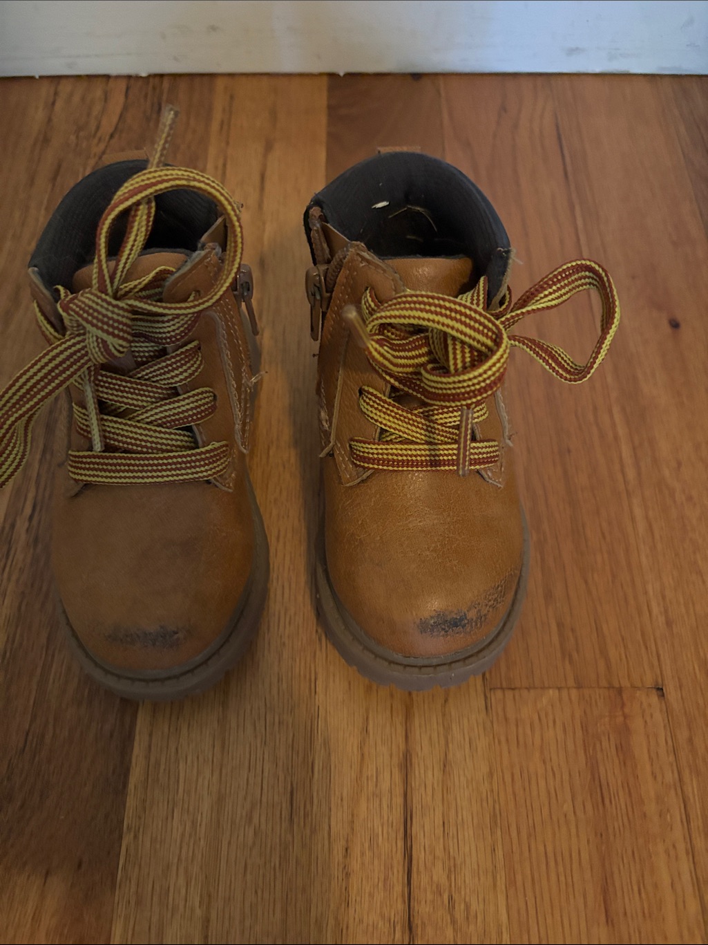 Carter’s Toddler Boots (Baby/Toddler 6)